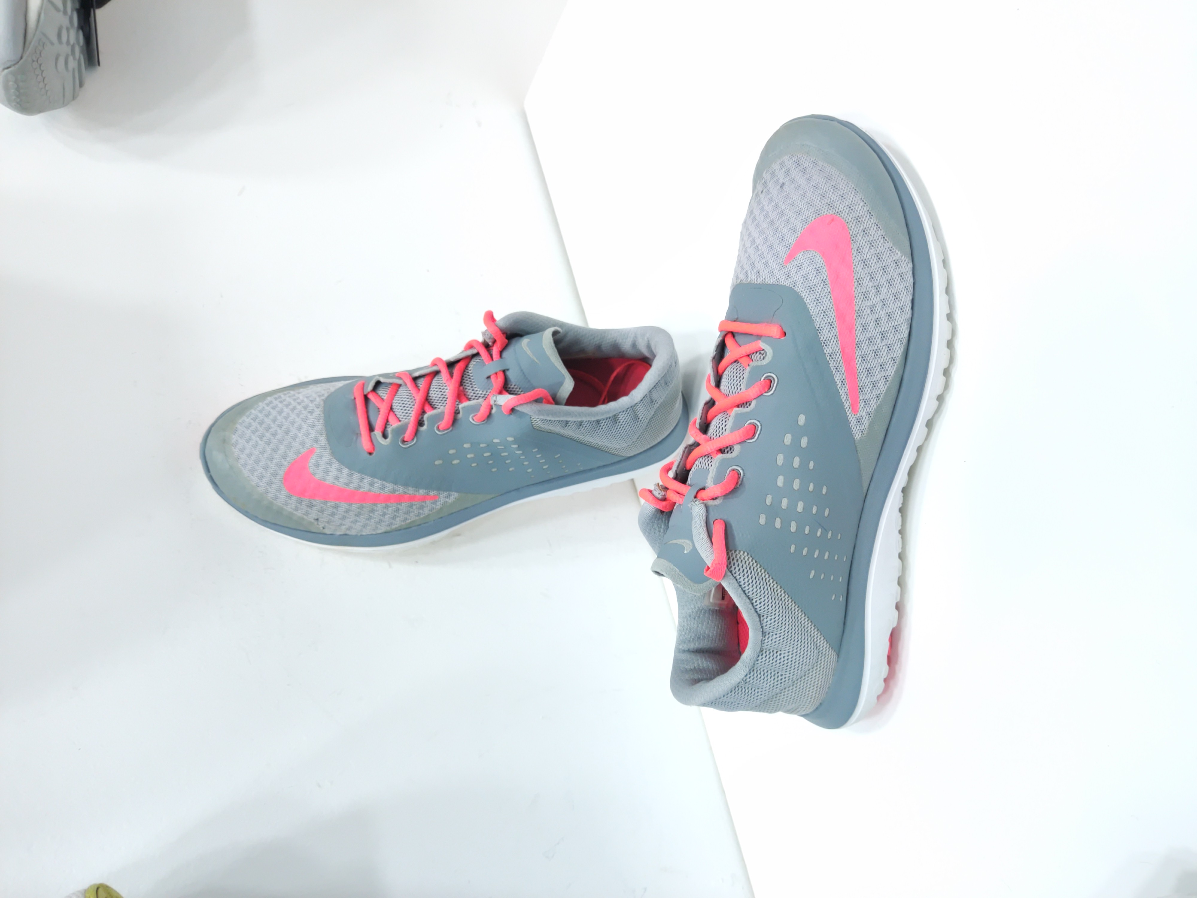 کفش ورزشی برند نایک Nike