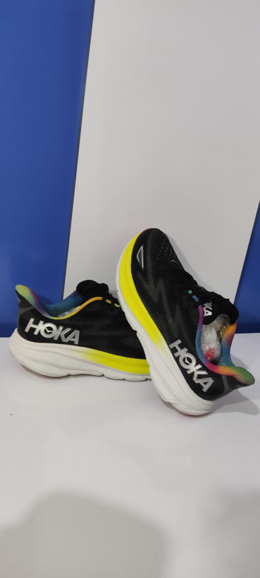 کفش رانینگ Hoka