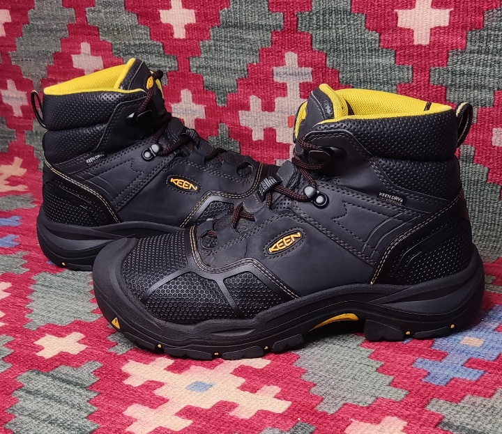 کفش کوهنوردی keen آمریکایی