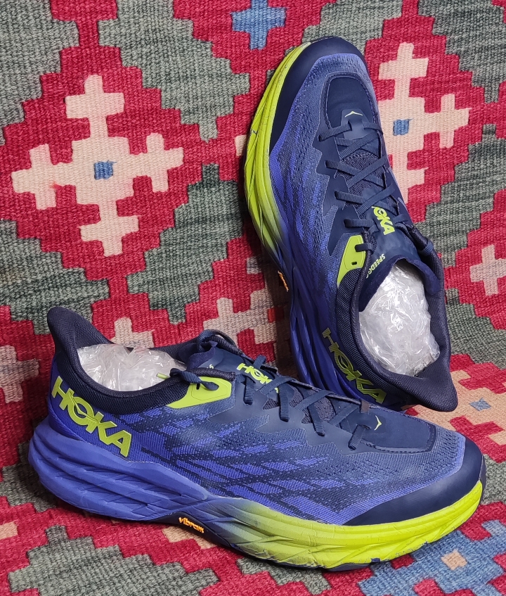 کفش رانینگ HOKA