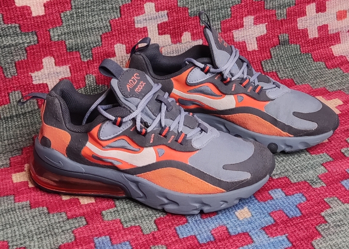 کفش ورزشی برند NIKE