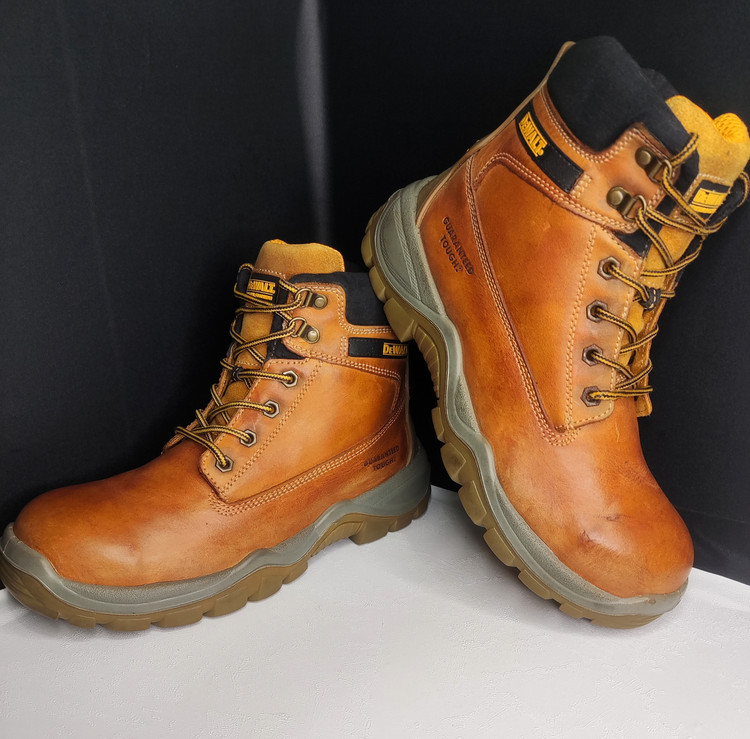 کفش ایمنی DEWALT