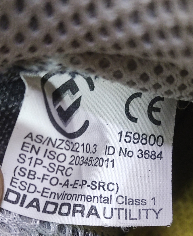 کفش ایمنی DIADORA