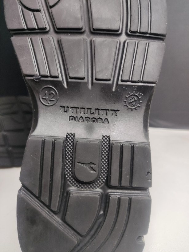 کفش ایمنی DIADORA