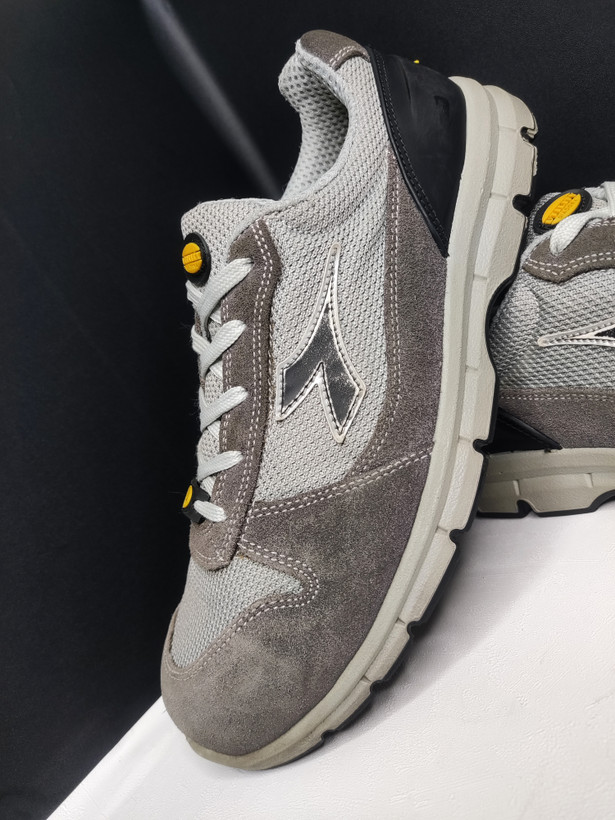 کفش ایمنی DIADORA