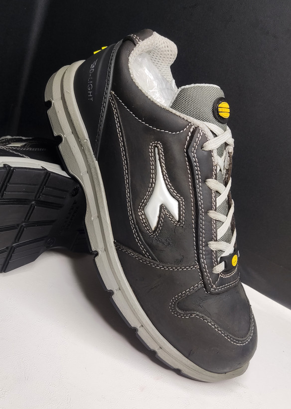کفش ایمنی DIADORA