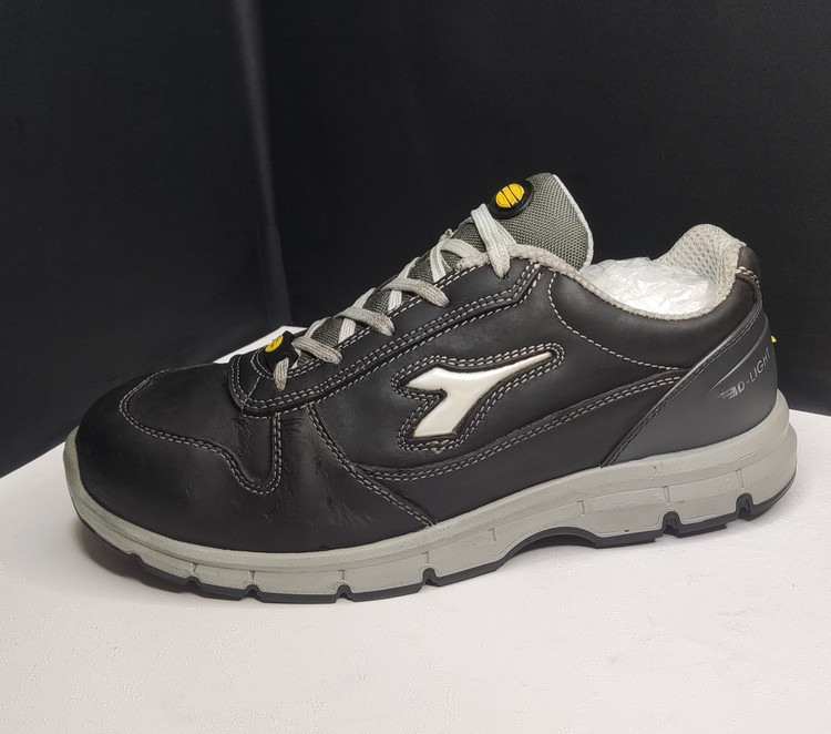 کفش ایمنی DIADORA