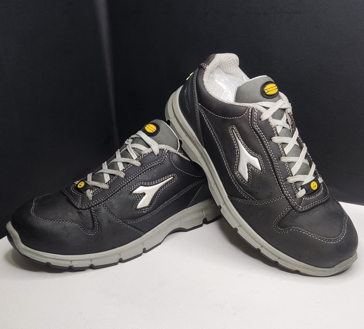 کفش ایمنی DIADORA
