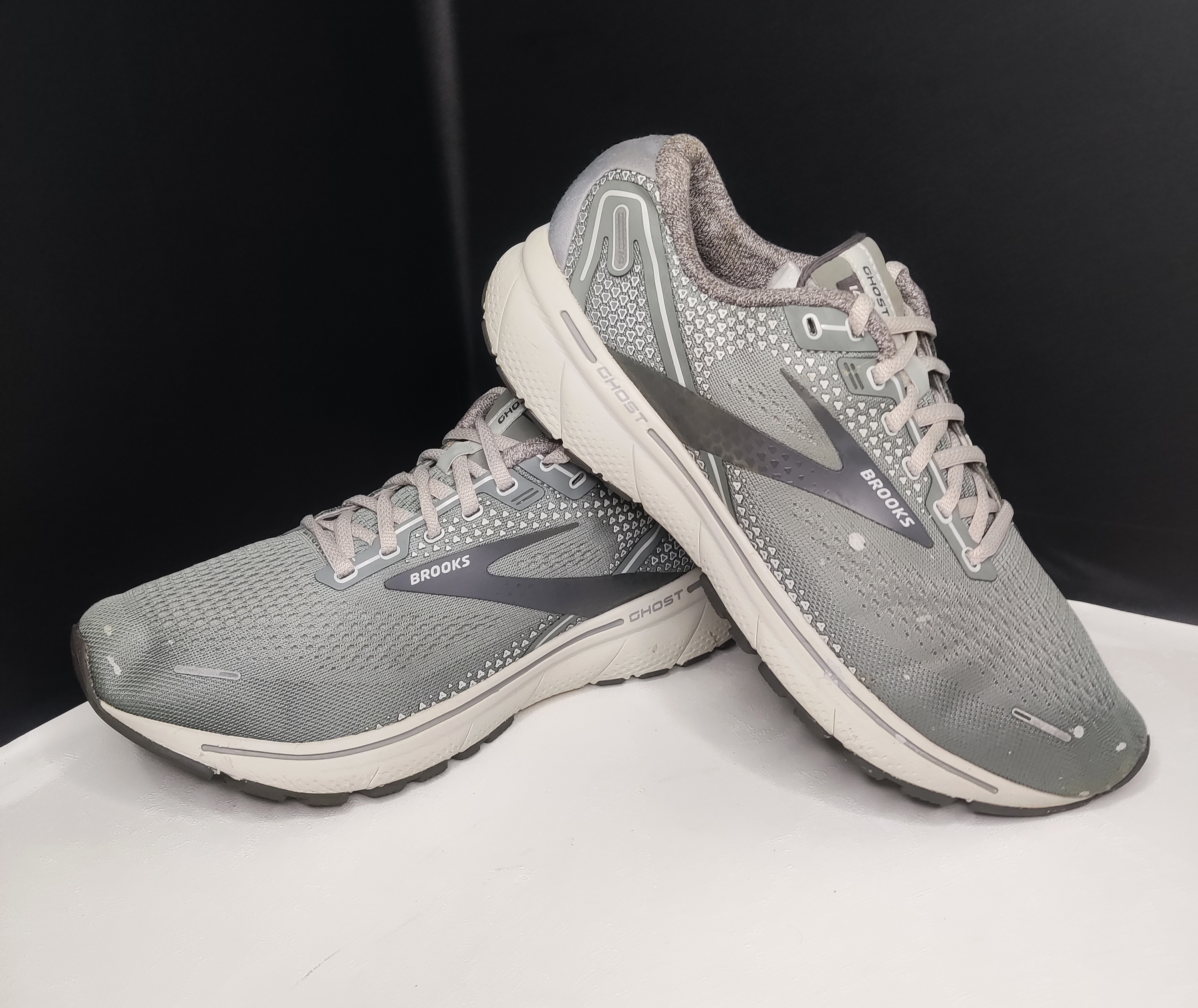 کفش رانینگ  BROOKS