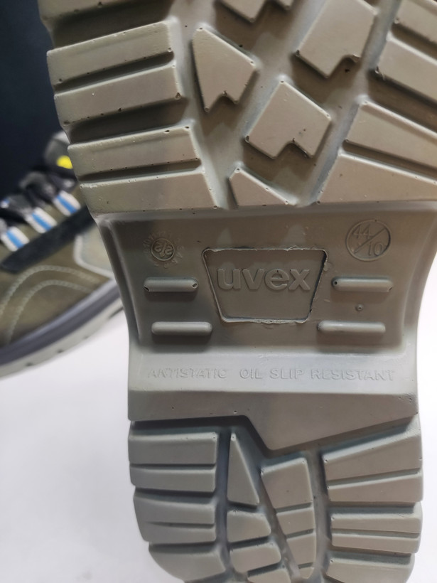 کفش ایمنی uvex