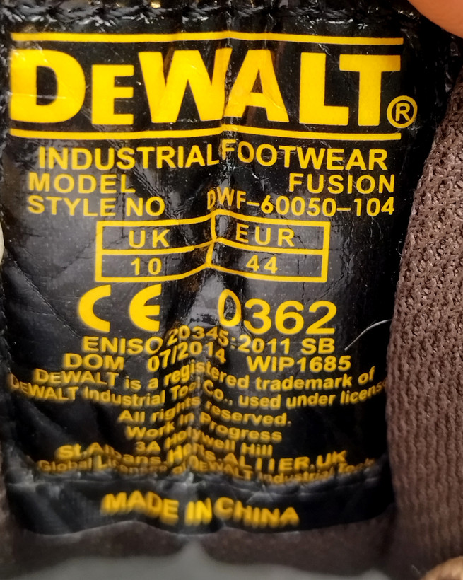 کفش ایمنی DEWALT